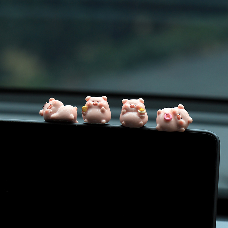车载可爱猪猪车内饰品汽车摆件2024新款中控台摆件装饰卡通美观