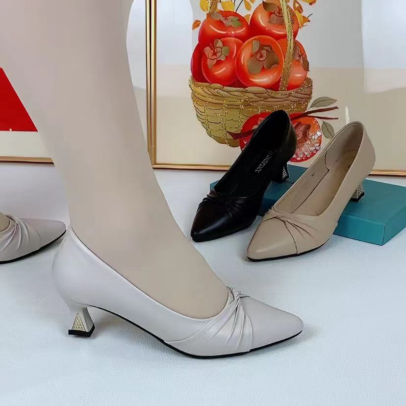 爆款单鞋新款软底软面百搭透气真皮皮鞋女软底舒适时尚浅口工作鞋