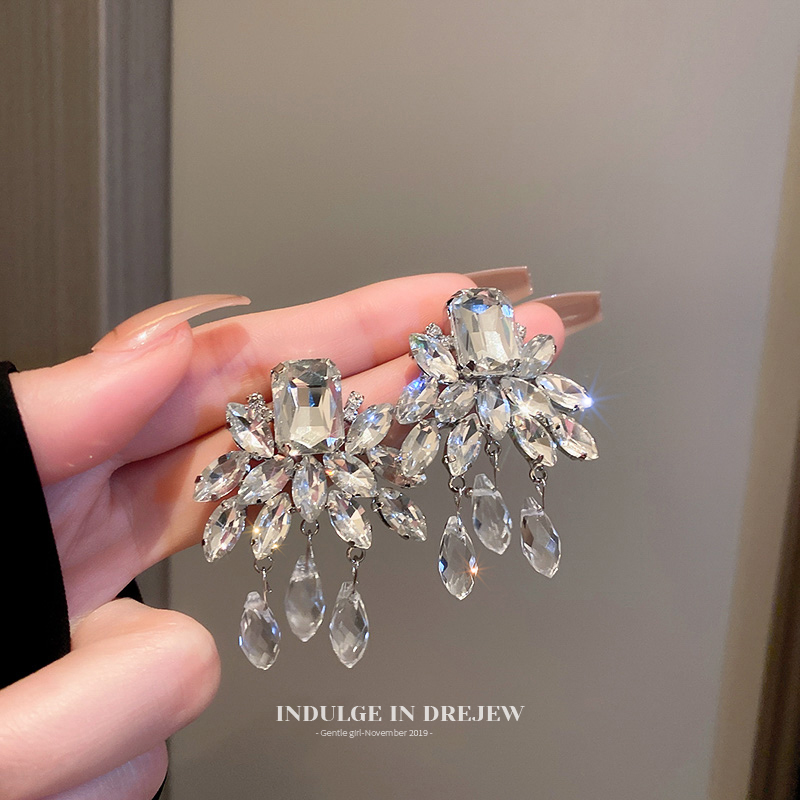 锌合金仿水晶耳饰 轻奢高级感小众设计新娘水钻耳饰夸张气质耳钉