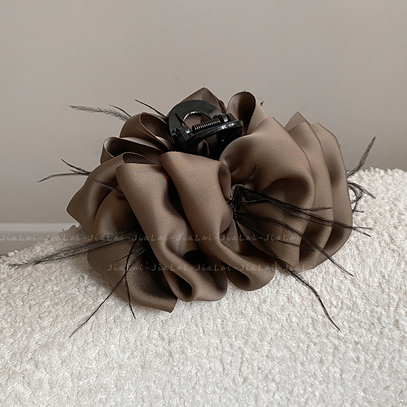 抓夹女2024新款高级感显发量大鲨鱼夹发夹蝴蝶结云朵泡泡头饰羽毛