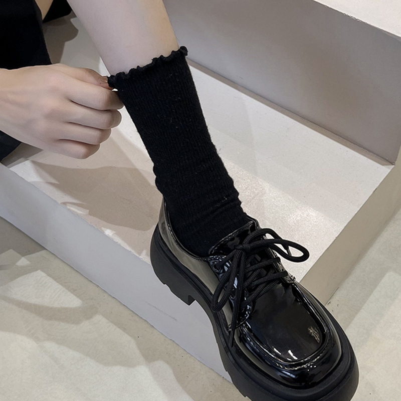 文伊娜乐福鞋袜子堆堆袜女春秋季新款爆款木耳边小皮鞋黑色中筒袜