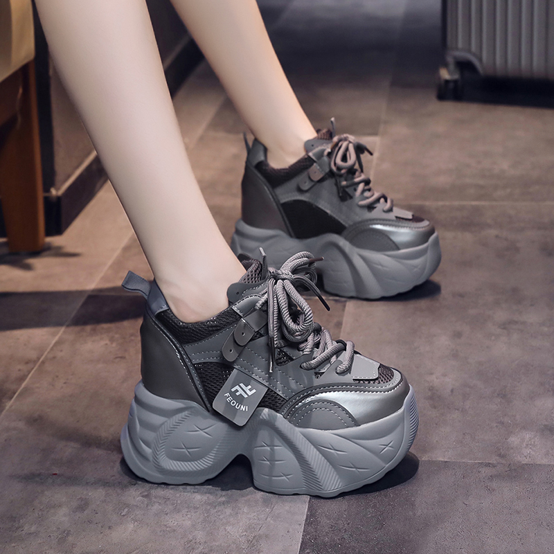 内增高小白鞋女2025新款爆款小个子百搭老爹鞋女ins超火厚底运动