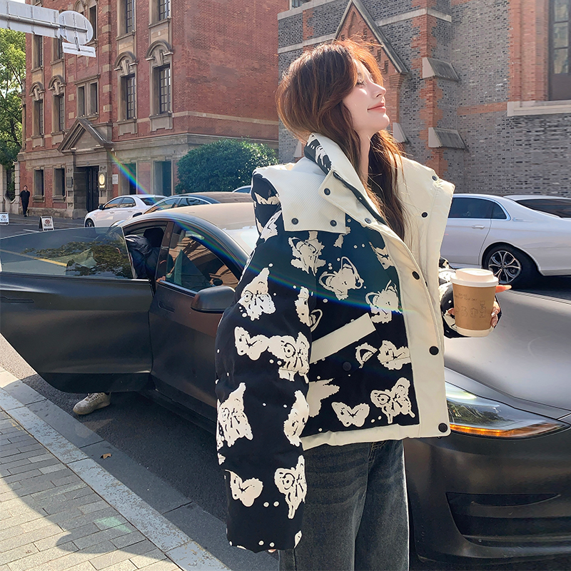 高级感蝴蝶印花羽绒服女冬季2025新款重工设计感短款白鸭绒厚外套