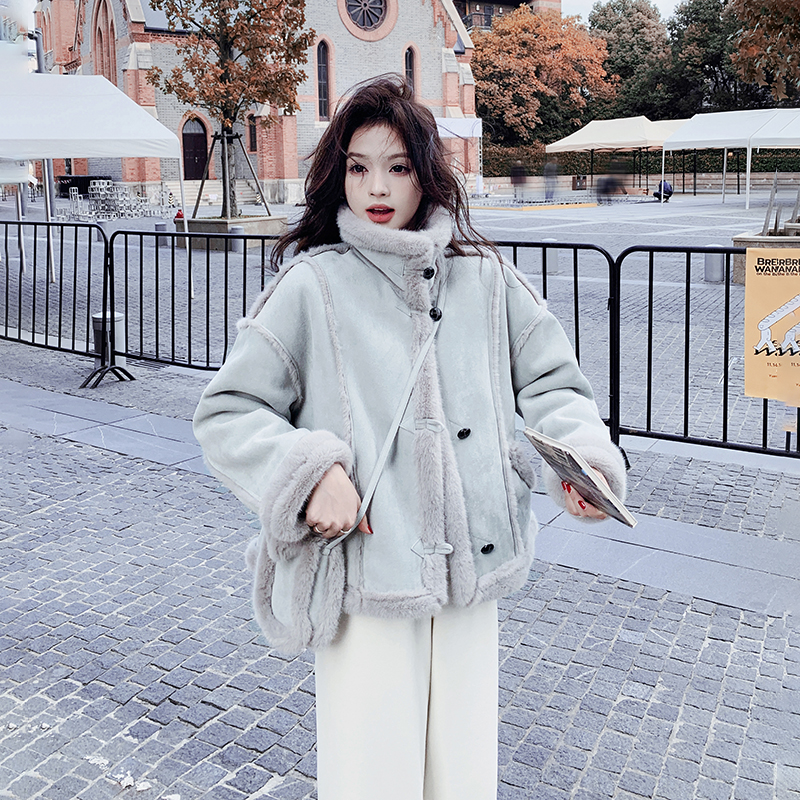 蓝色超好看减龄皮毛一体外套女2025冬季新款设计感加绒保暖机车服