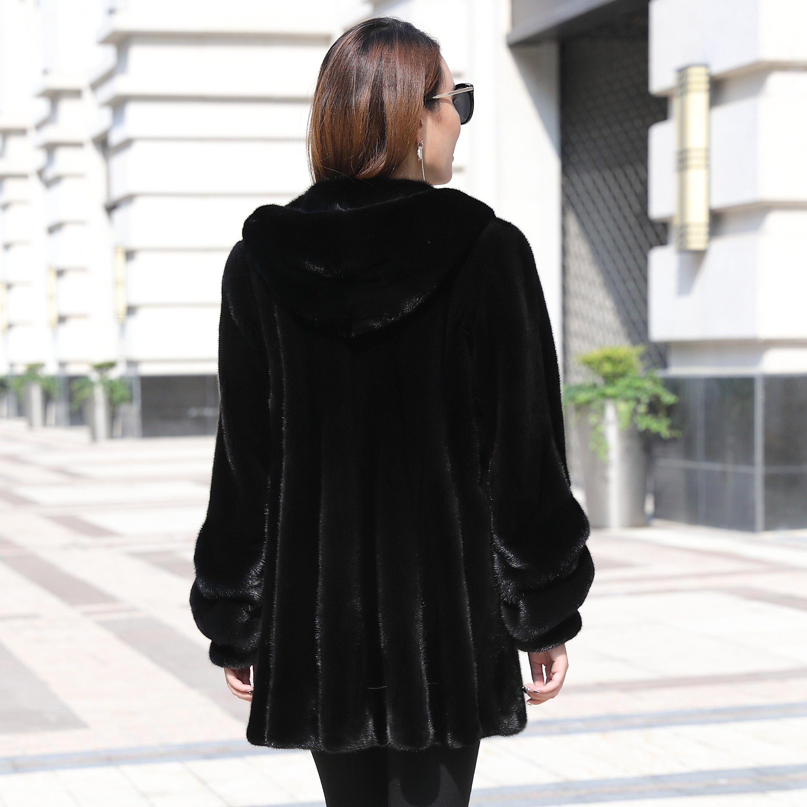 2025伊奴卡｜海宁皮草貂皮大衣女帽整貂中长款进口天鹅绒水貂外套