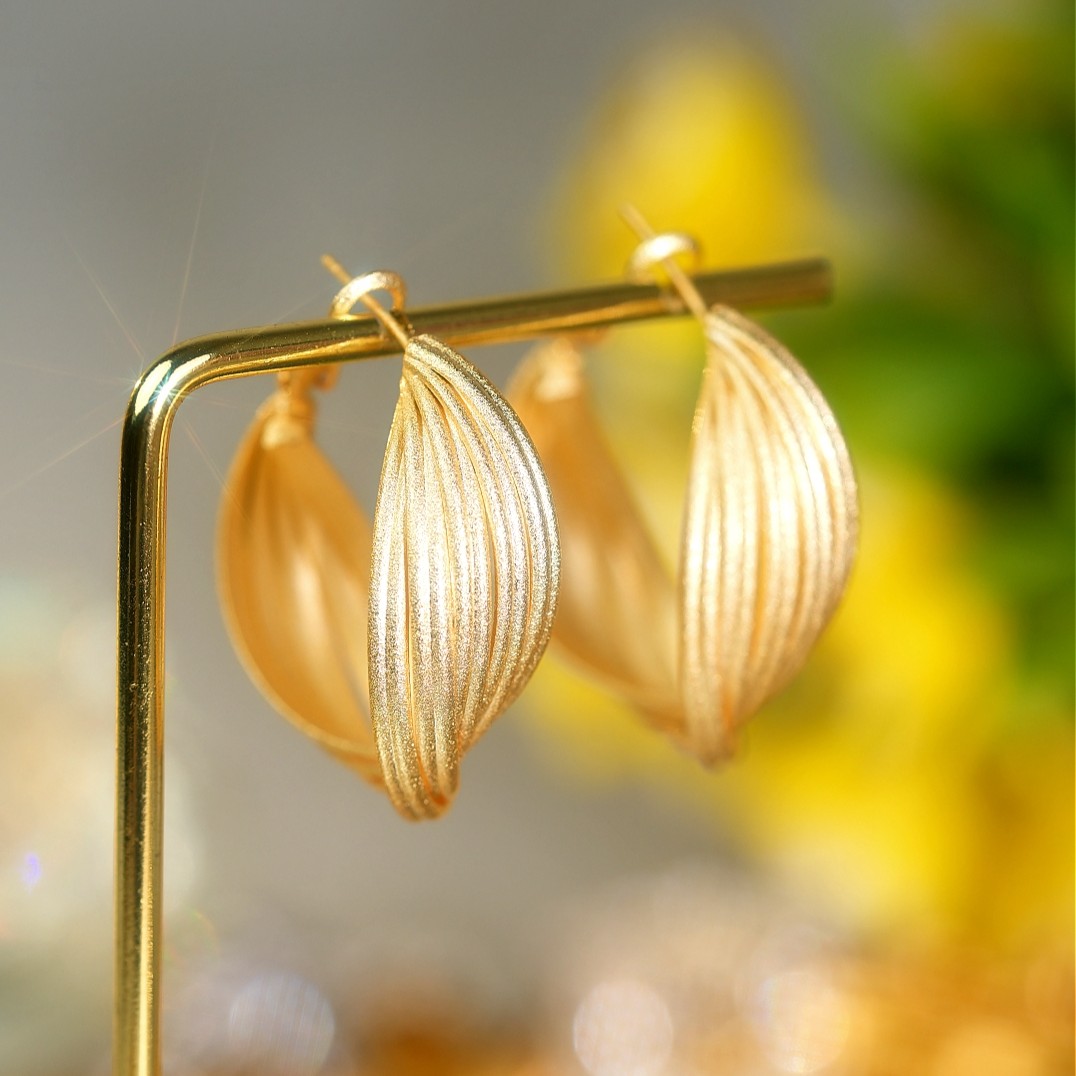 铜合金耳饰 【流金岁月】法式金色鱼尾交叉耳圈时尚感气质耳环1186