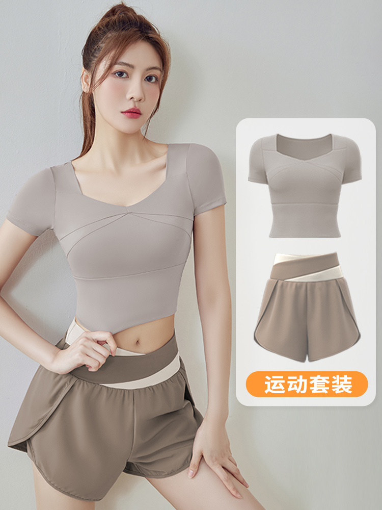 夏季瑜伽服套装女带胸垫新款专业跑步运动短裤速干健身服两件套