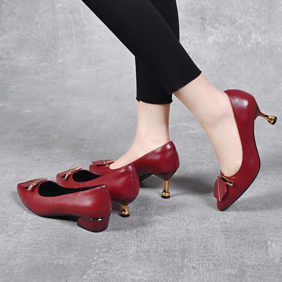 2023年夏季新款真皮中跟单鞋女软皮细跟粗跟鞋夏款尖头浅口小皮鞋