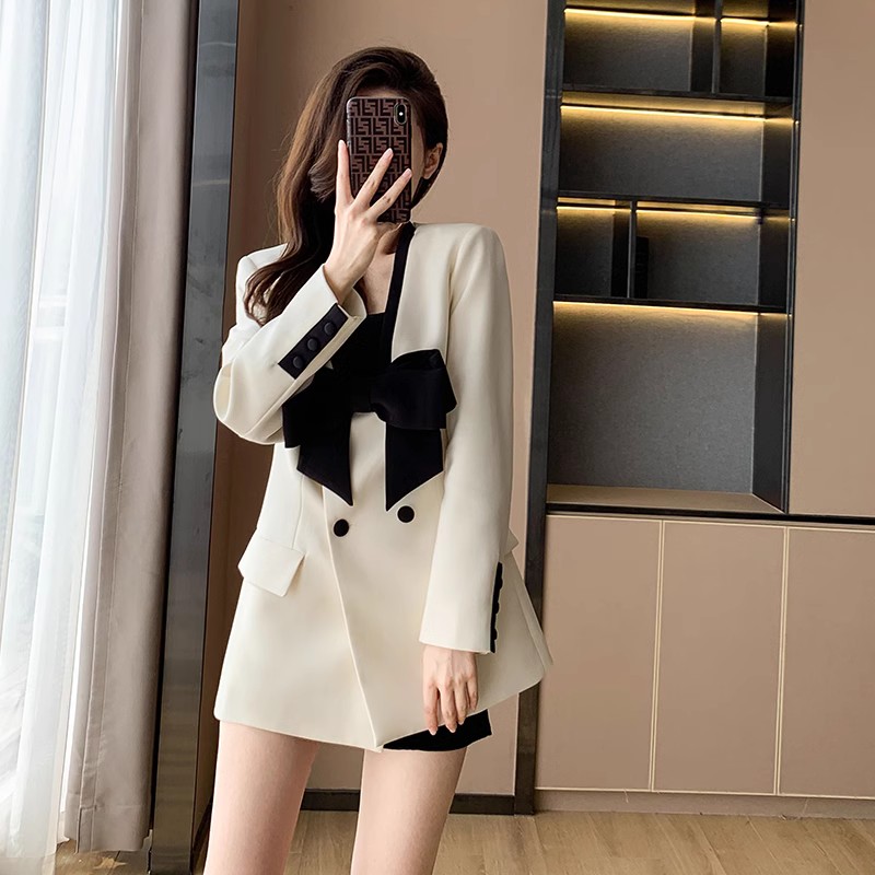 小香风西装外套女秋季新款宽松显瘦赫本风爆款气质西服白色外套女