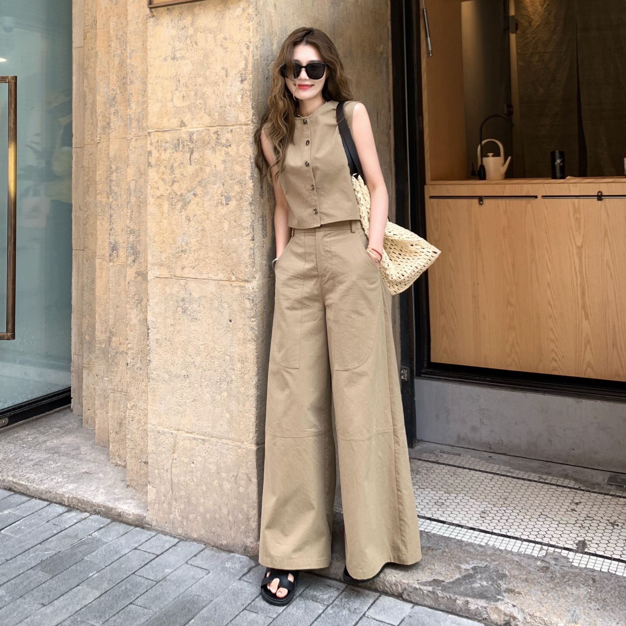 夏季米兰艺术馆老钱调两穿时尚气质洋气背心+高腰阔阔裤休闲套装