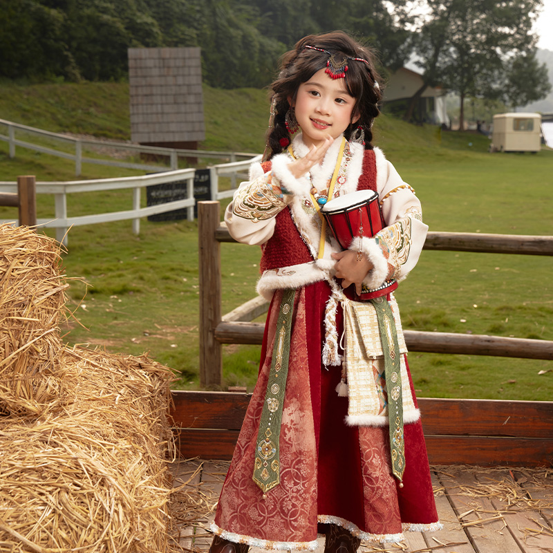 十三余童装[赤雪绛珠] 民族风秋冬加厚女童刺绣出游