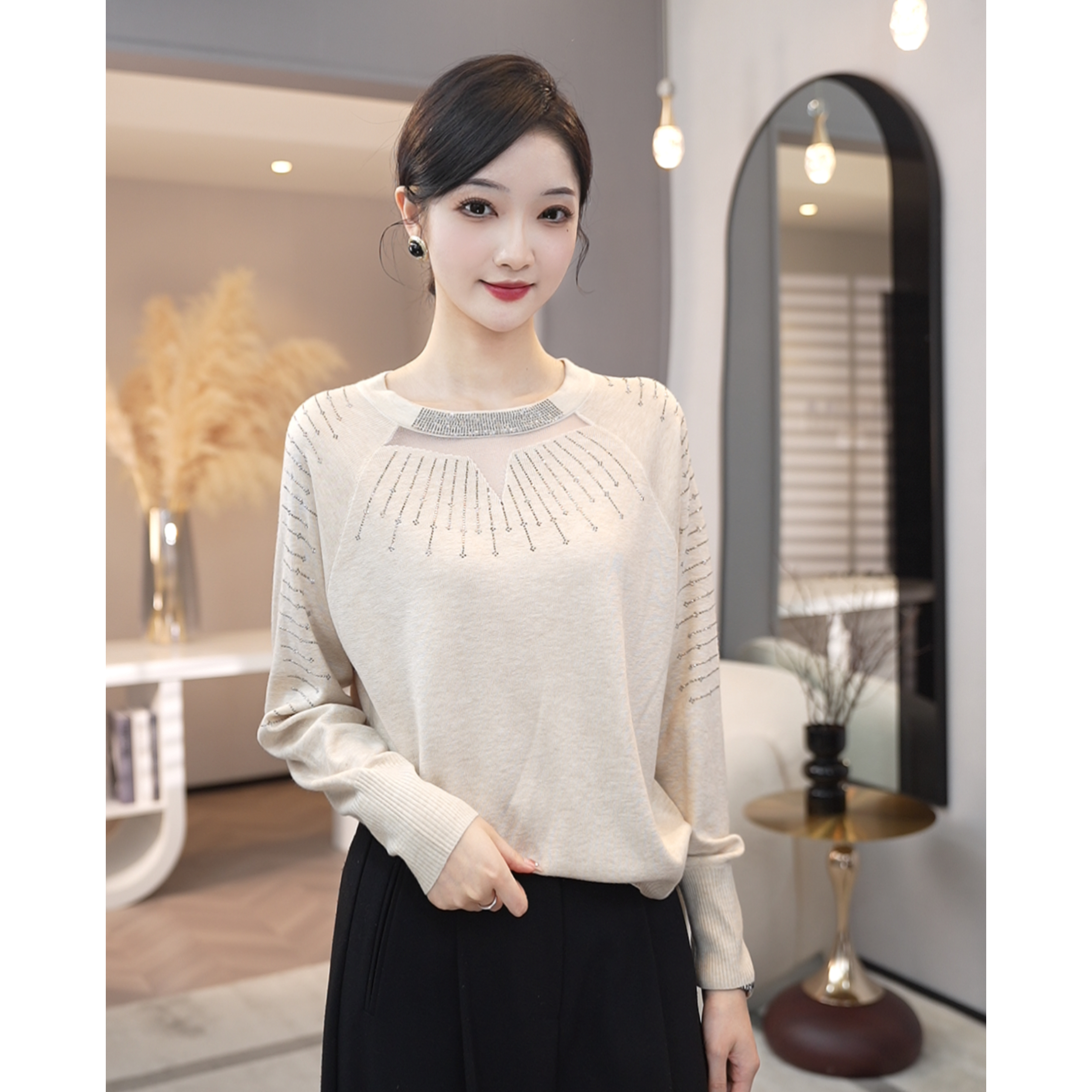 2026秋冬款【QQ-1212JR】含绵羊毛烫钻圆领镂空设计宽松针织毛衣