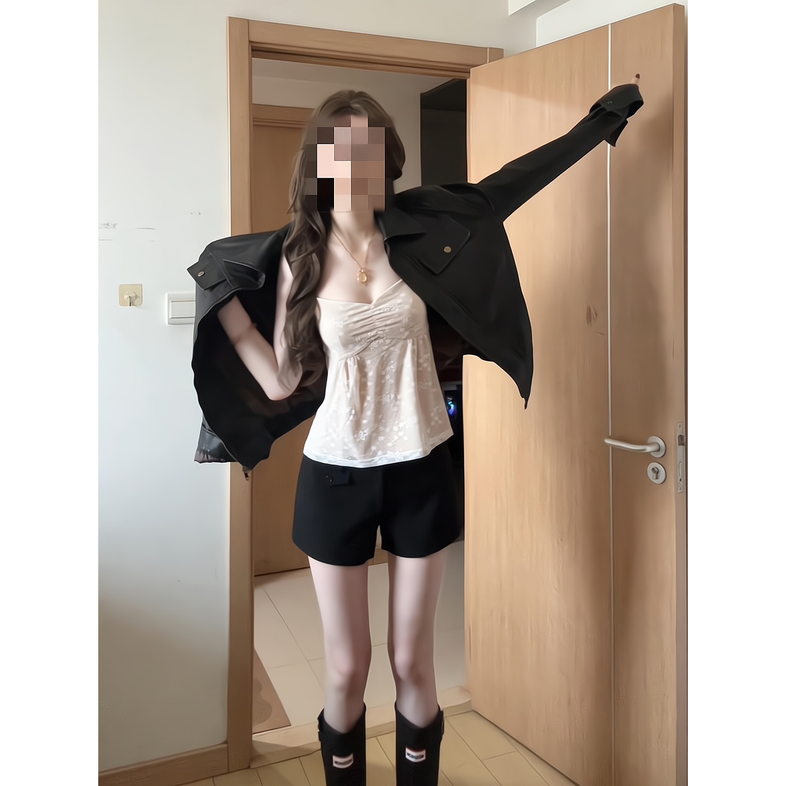 秋季酷飒风短款皮衣外套机车服夹克吊带内搭背心短裤辣妹热裤靴裤