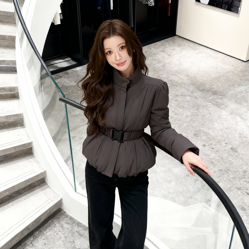 腰带收腰立领花苞短款棉服女冬季2025新款咖色高级时尚感保暖外套