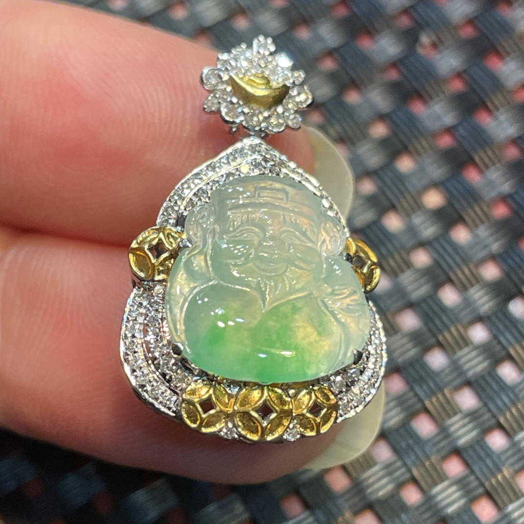 天然缅料翡翠A货，18k金南非真钻镶嵌冰飘阳绿财神爷吊坠