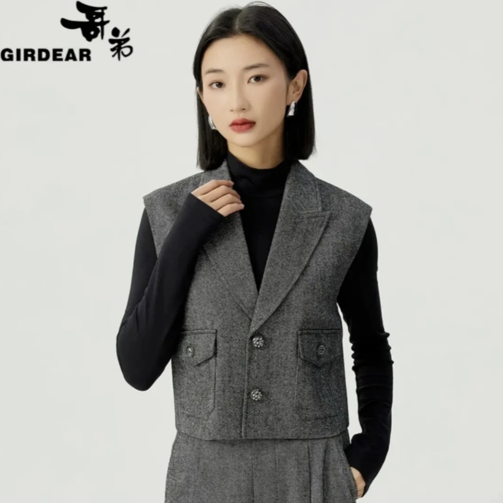 GIRDEAR/哥弟短款气质时尚翻领双口袋老钱风无袖哥弟女装1400748