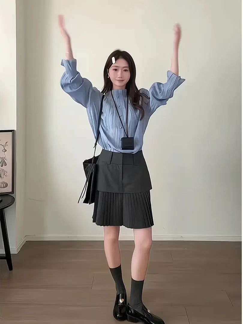 2025秋冬新款小个子法式气质文艺风长袖衬衫百褶短裙女装时尚套装