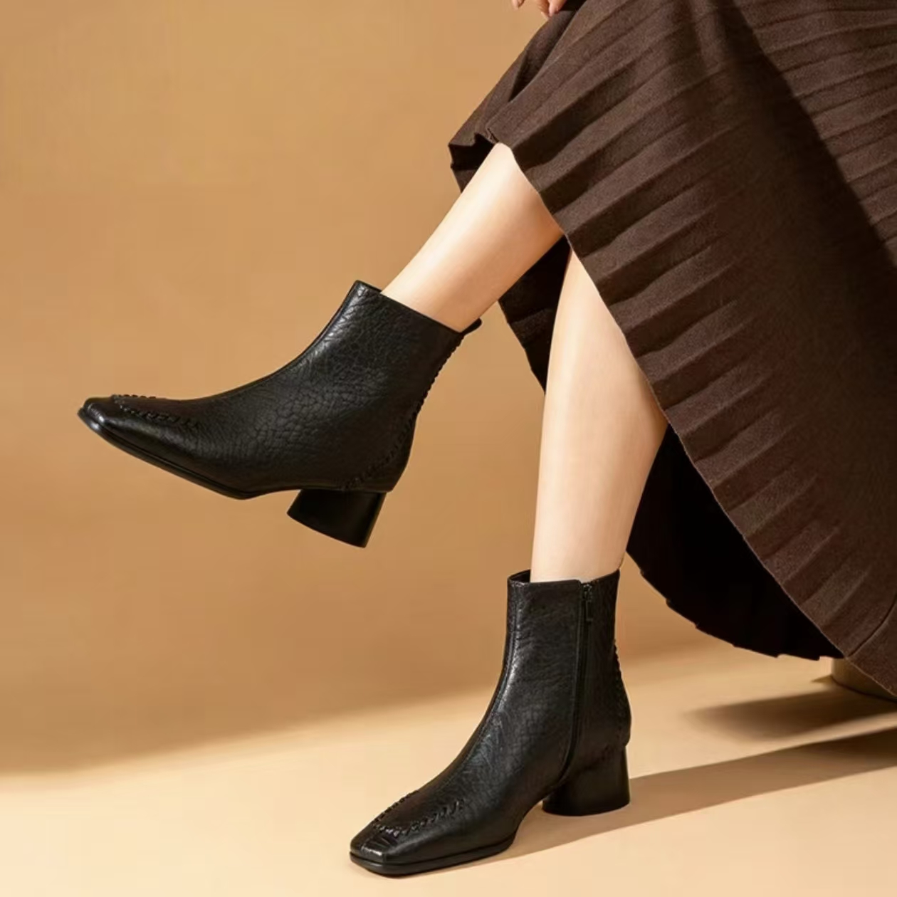 【品牌力荐】秋冬上新高级时尚简约通勤女靴1175