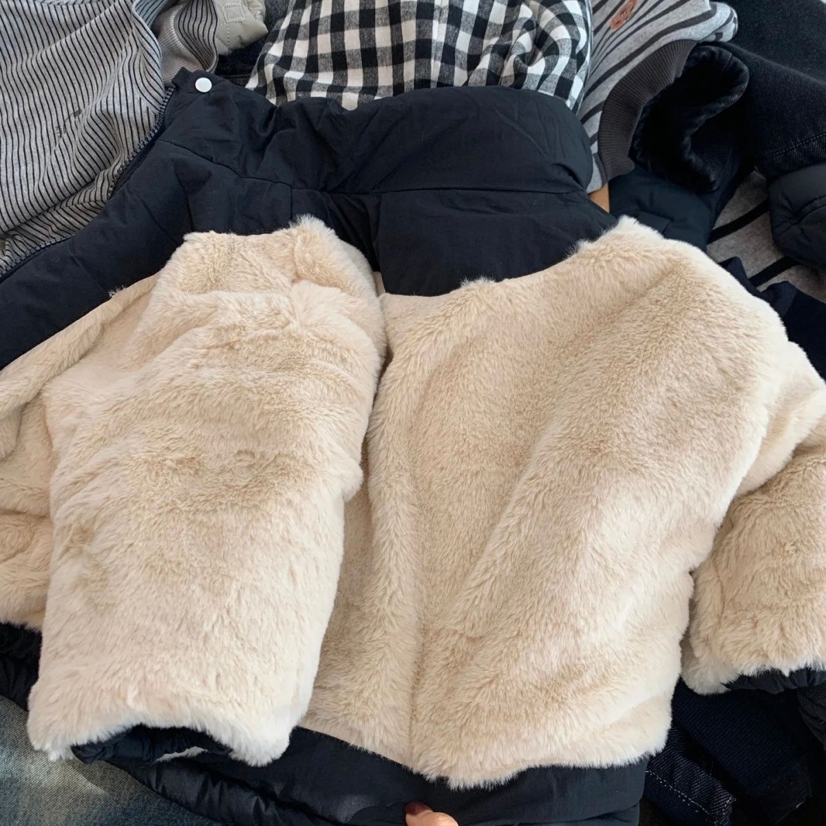 儿童冬装冬季加厚保暖2025棉服男童外套新款女童加绒连帽棉衣