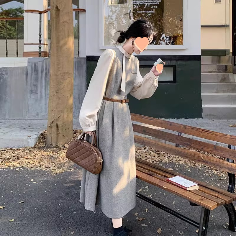 洋气好看优雅气质假两件拼接连衣裙女时尚早春新款设计感法式字裙