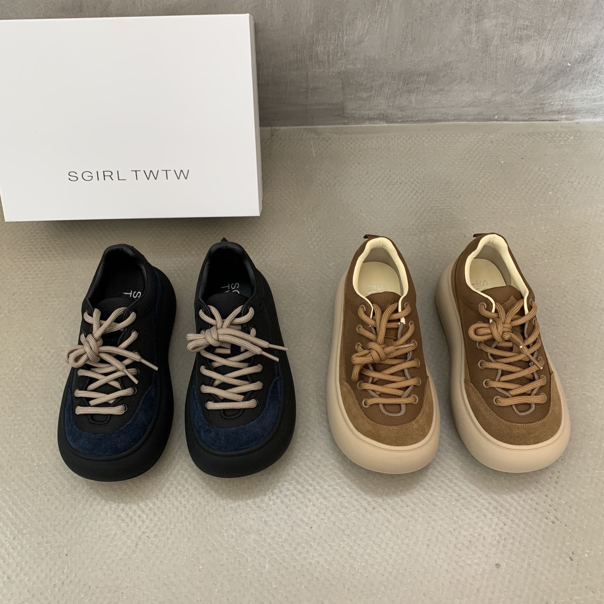 SGIRL TWTW日系松糕底系带面包女2025复古风轻便休闲运动鞋Y666-3