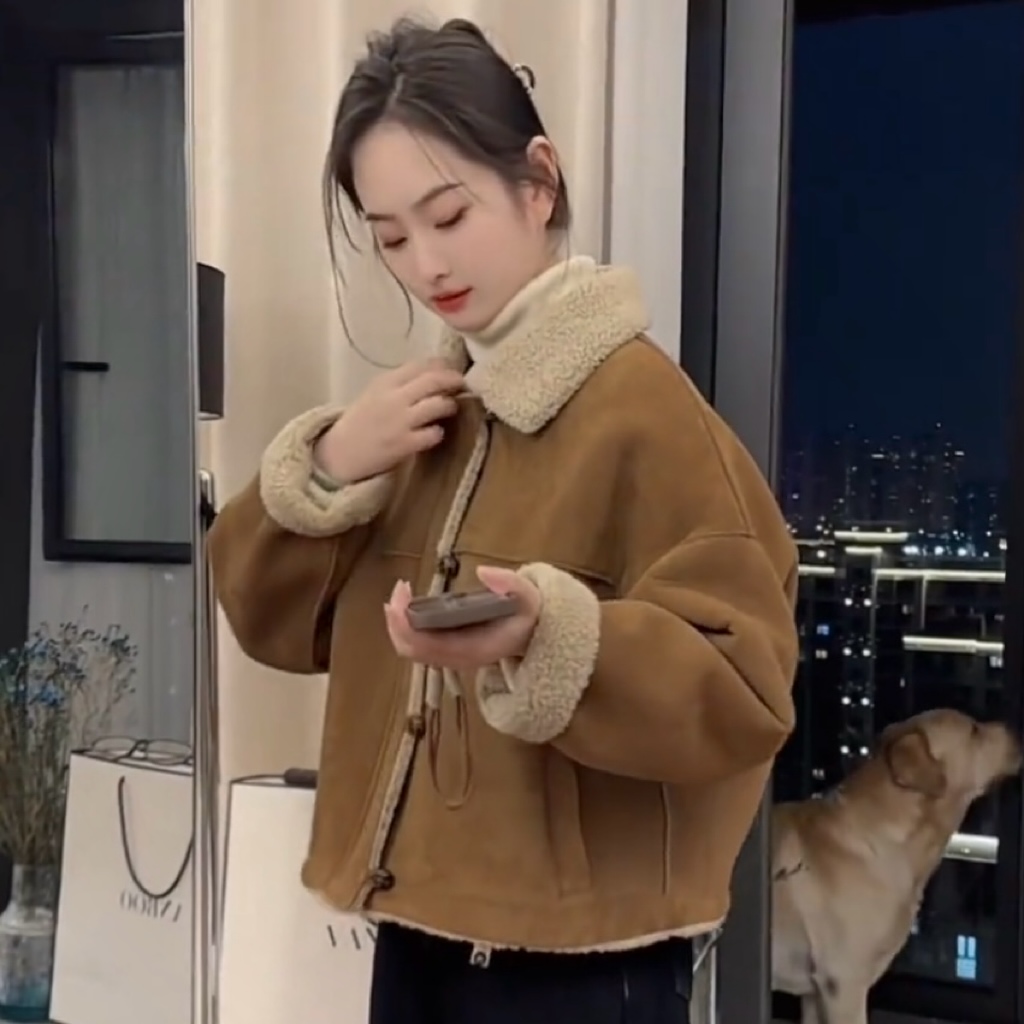 高级感宽松皮毛一体外套女2025年秋冬新款加厚保暖时尚小个子外套