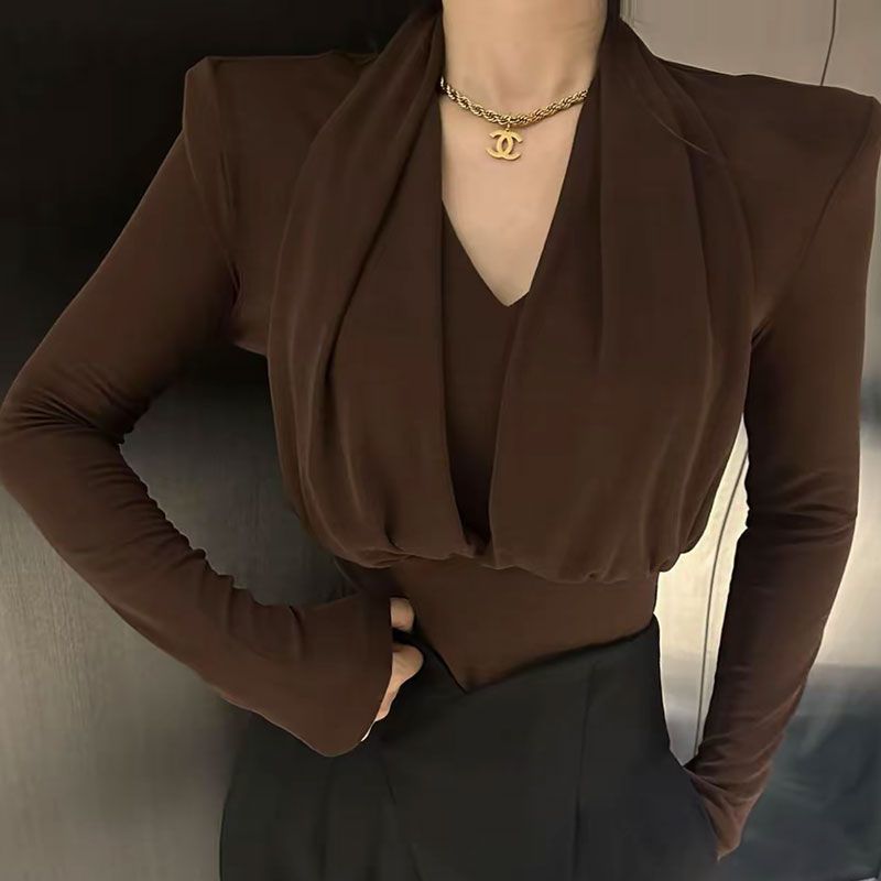 挂脖设计感气质百搭V领长袖t恤女打底衫春秋款修身设计感洋气上衣