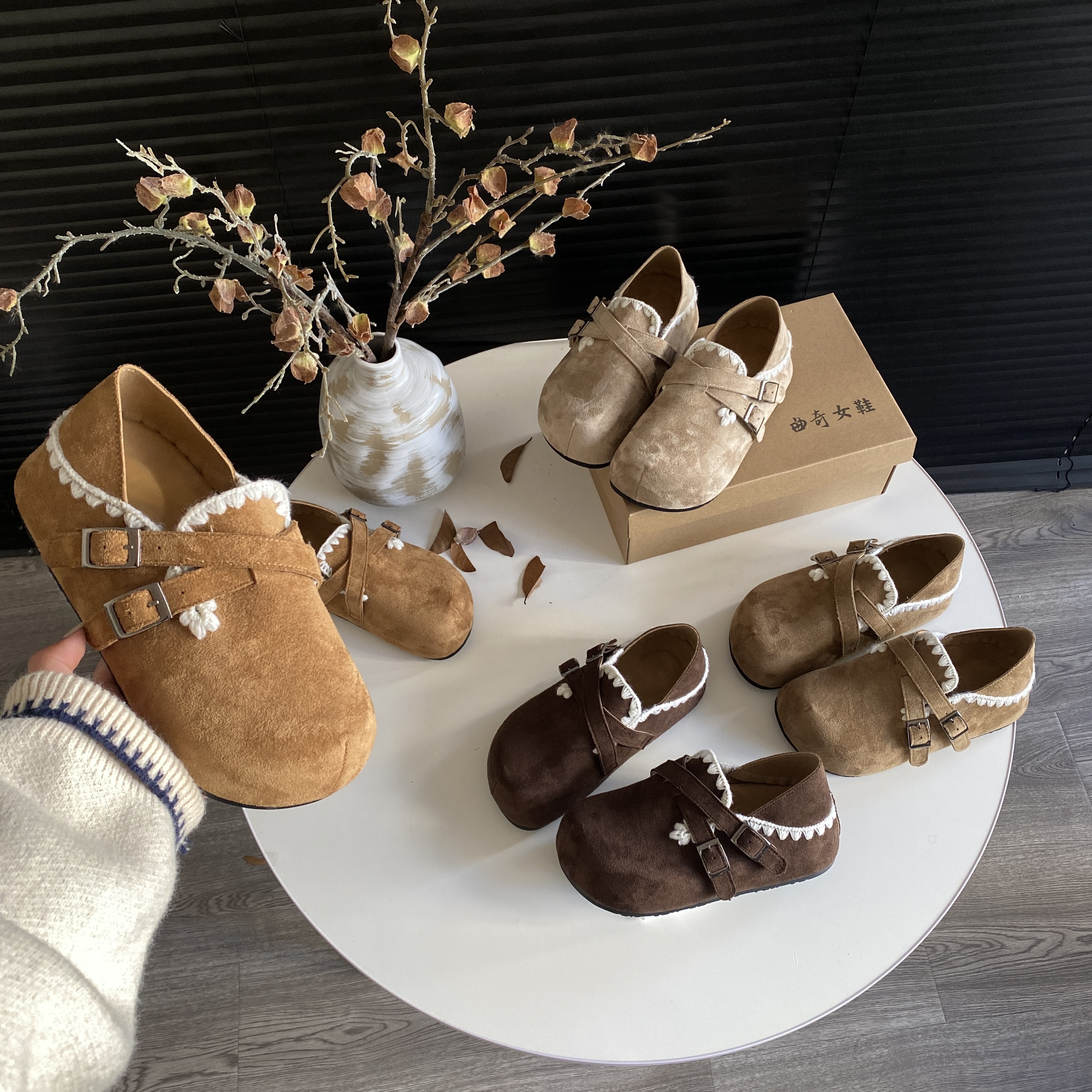 2025秋季新款百搭刺绣爆款内增高女森系韩版踩包两穿勃肯鞋包头拖