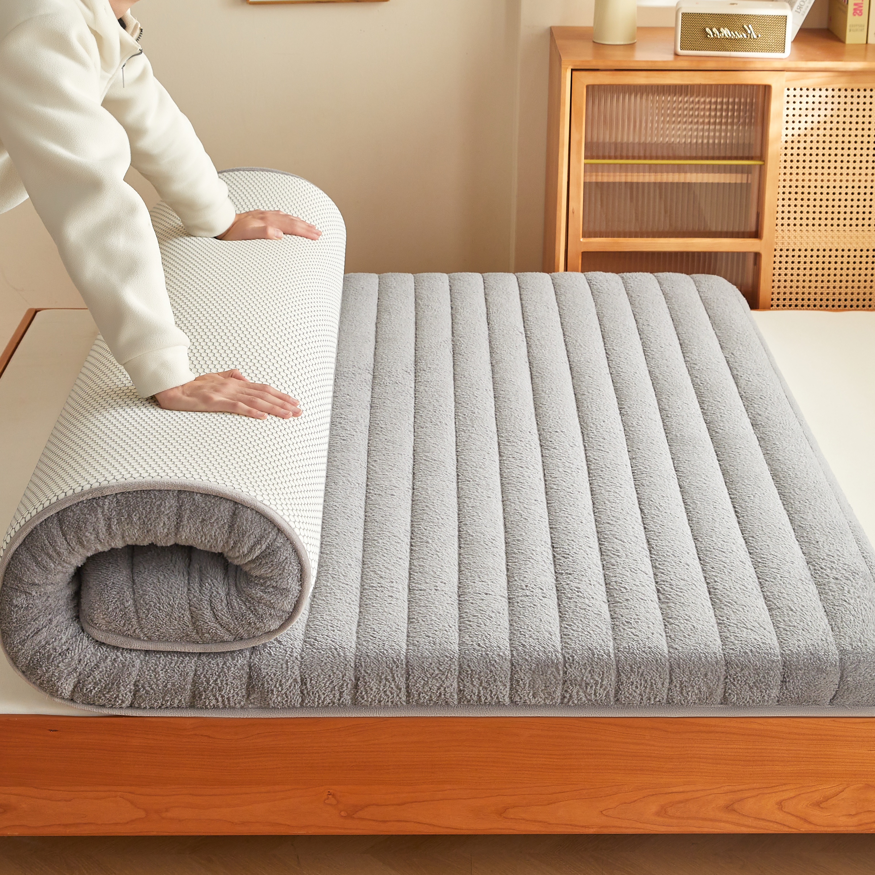 冬季加厚加绒床垫子家用双人垫褥榻榻米床垫学生宿舍租房打地铺