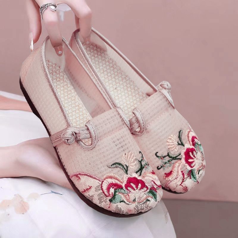 升级国风刺绣汉服鞋超软底透气镂空网面一脚蹬民族风老北京布鞋女