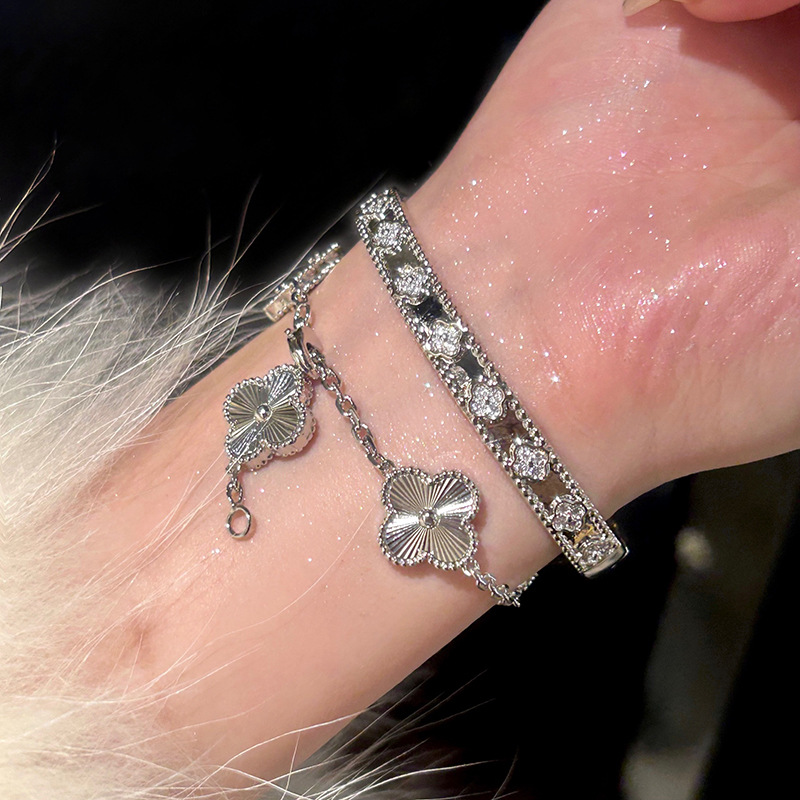 合金手镯 超闪镶钻四瓣花手链手镯跨境小众冷淡风手环气质手链