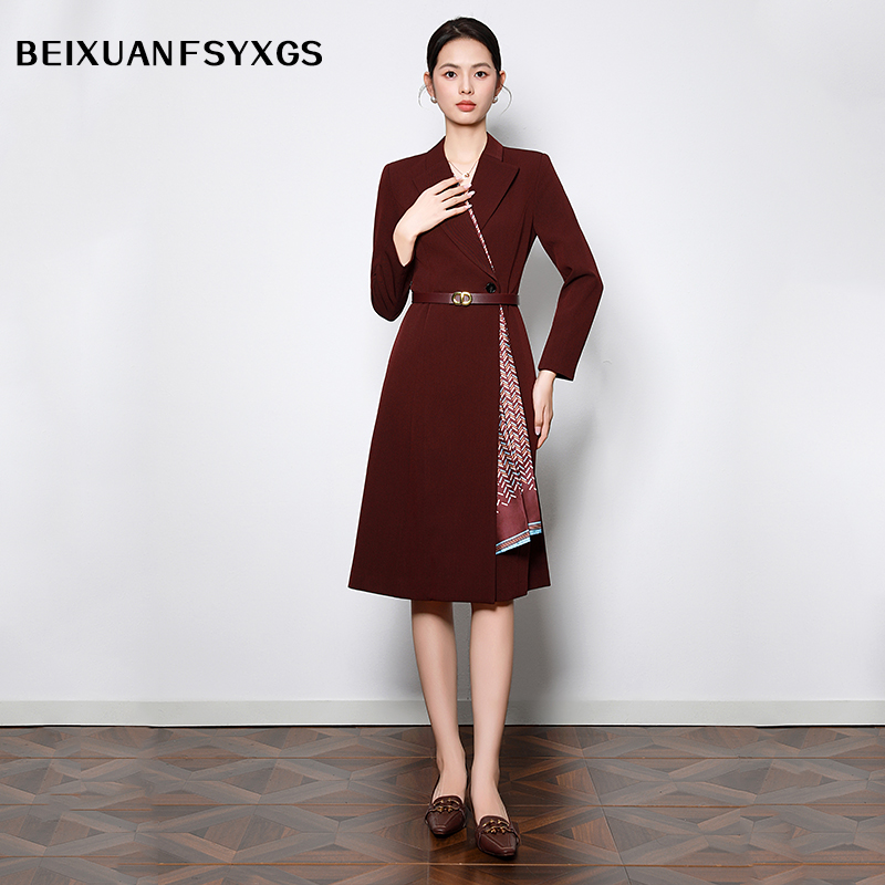 女装新款2024秋冬季新款高端气质优雅通勤中长职业西装连衣裙