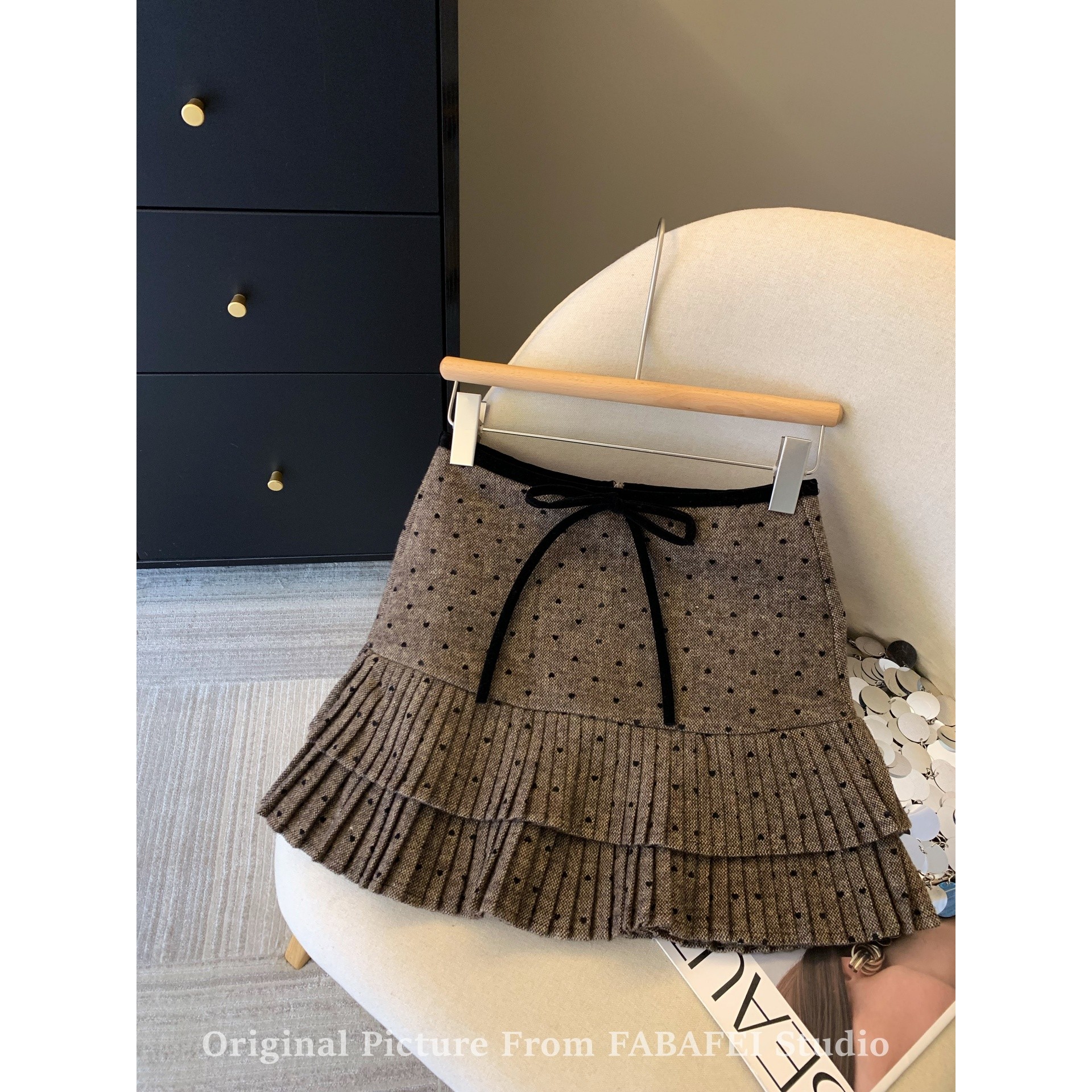 灰色miu系爱心波点毛呢半身裙女冬季新款高腰蝴蝶结百褶裙a字短裙