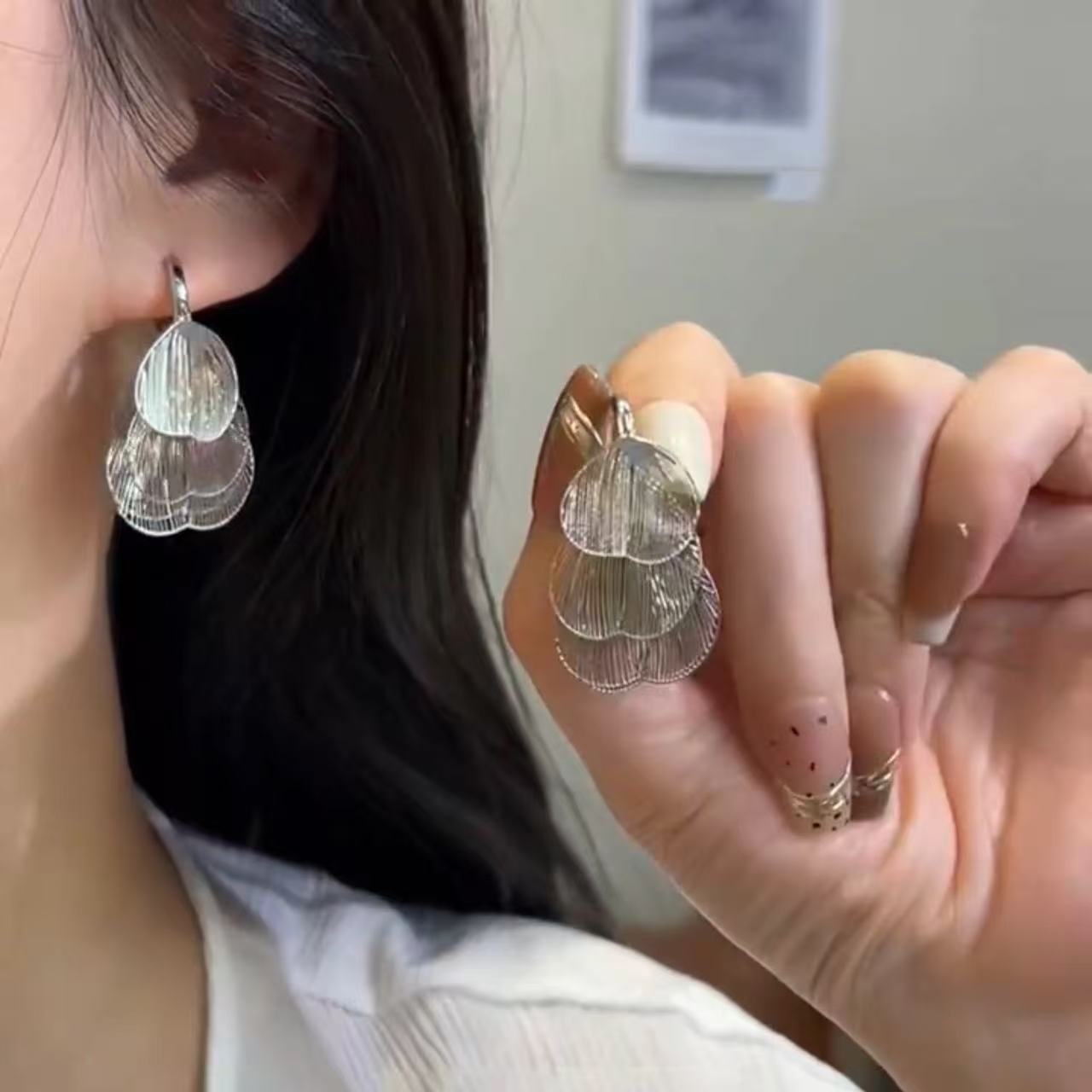 合金耳饰 镂空流苏耳环女轻奢小众高级感耳钉2025新款气质耳饰潮