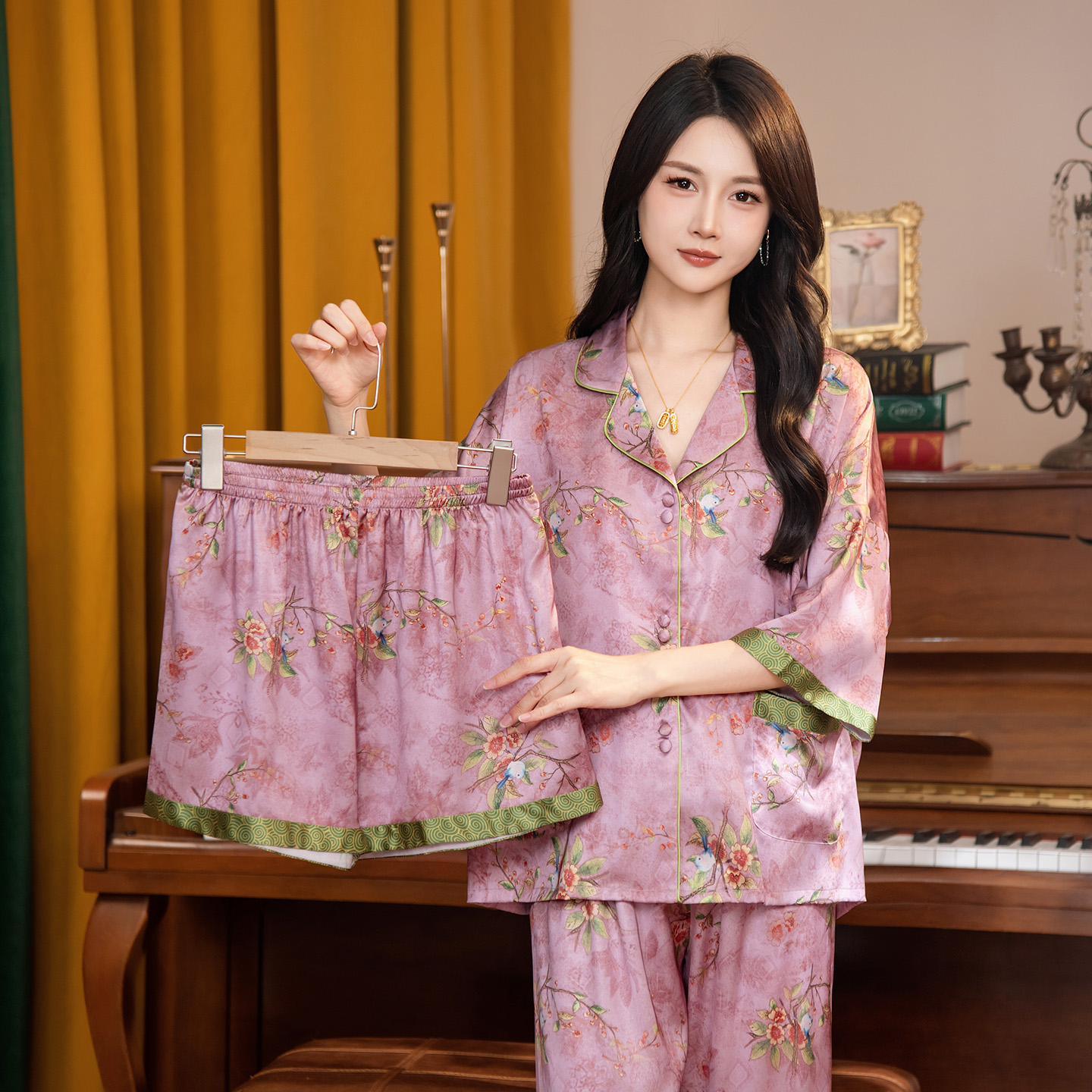 达芬奇密码粉黛花影2025新款欧若风三件套睡衣宽松女士家居服套装