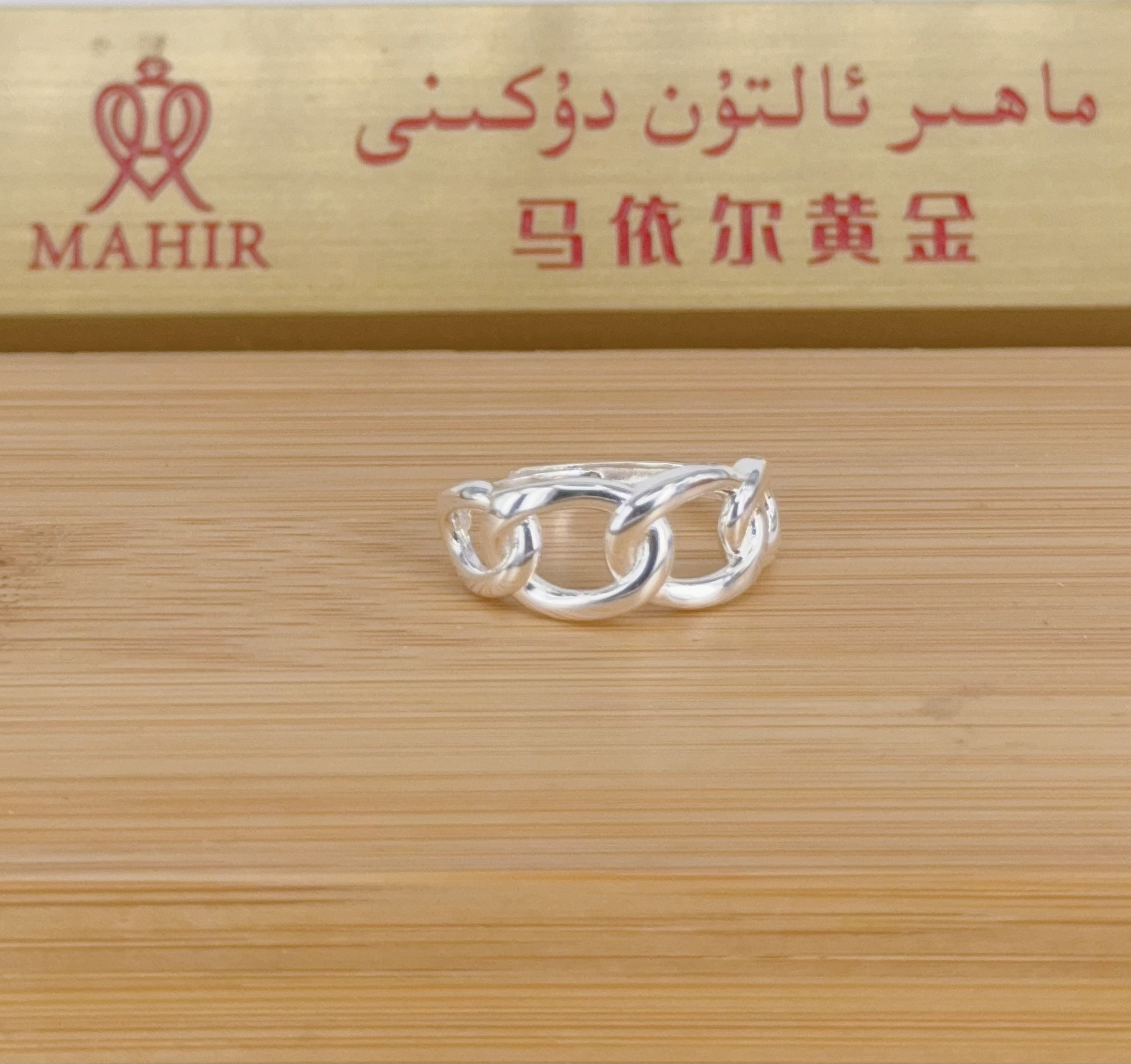 足银戒指 足银女款戒指圈口可以调节（200号）