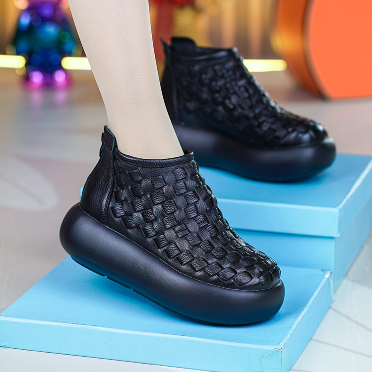 新款头层牛皮女厚底英伦圆头软底复古百搭休闲真皮短靴NP68-2099