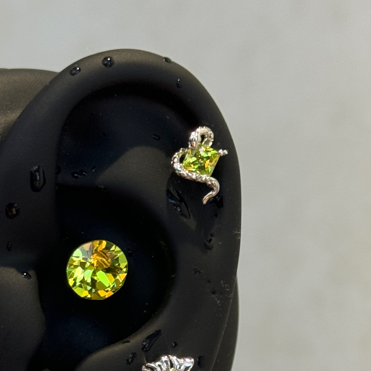 钛钢合成锆石耳饰 Q349可选杆长杆粗冰糖小蛇男女钛钢耳骨钉百搭