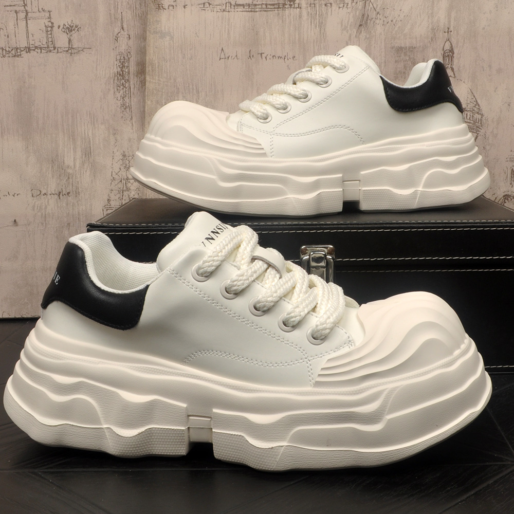 隐形内增高男鞋2026超火厚底大头鞋白色休闲板鞋小众贝壳头小白鞋