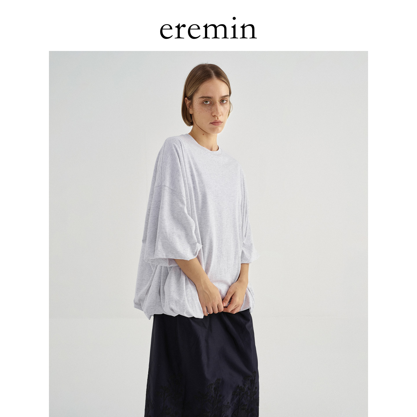 DE Mincollection花苞T/字母贴布泡泡袖伞形慵懒落肩棉质T恤55726