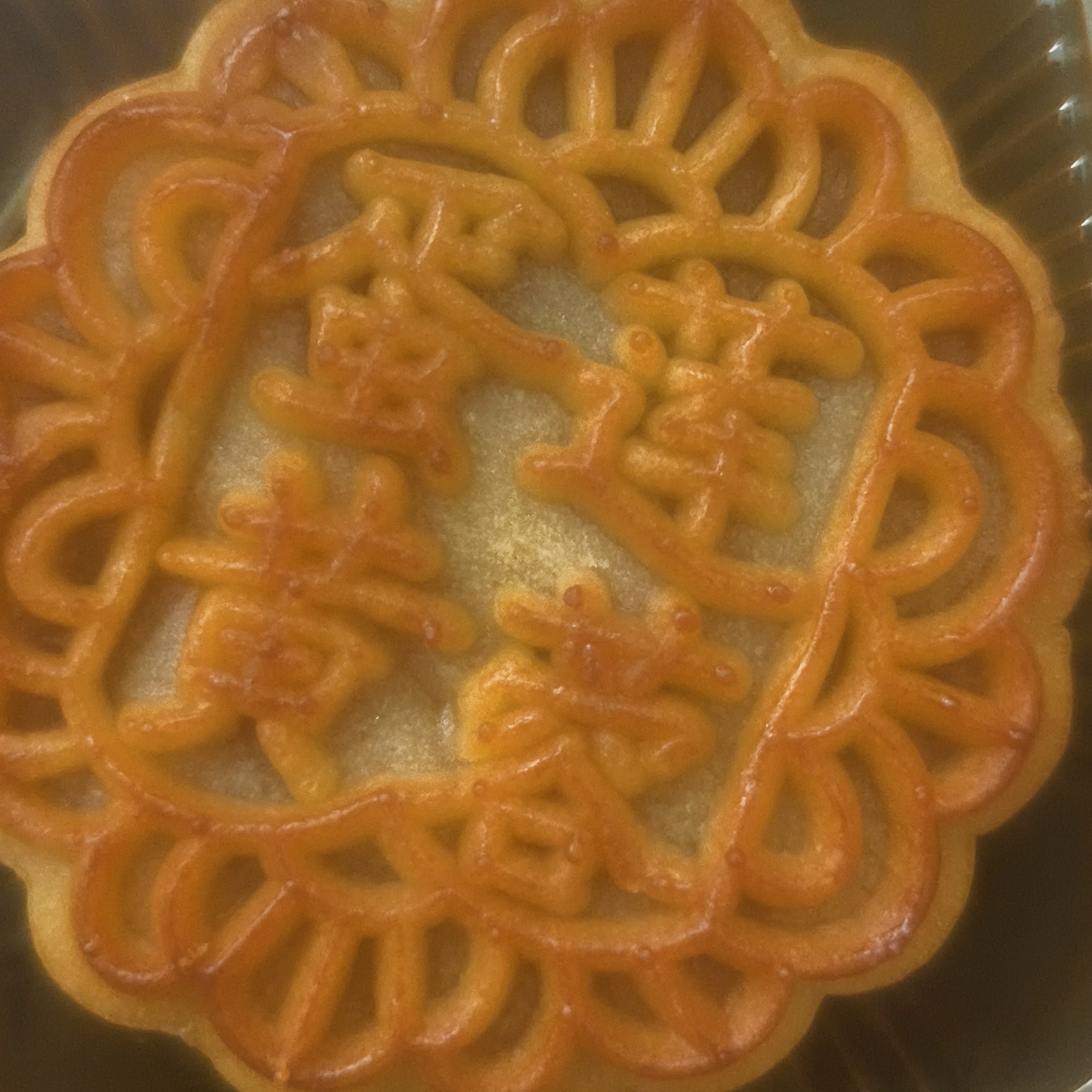 广西蛋黄莲蓉月饼传统中秋糕点香甜软糯