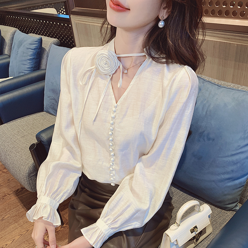 白色v领立体花朵长袖衬衫女2025春秋季薄款法式小时气质宽松上衣