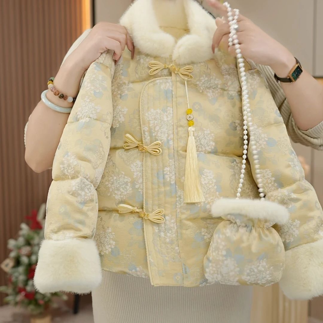 女童拜年服加绒国风刺绣棉服加绒毛领女童过年服2025新款棉袄外套