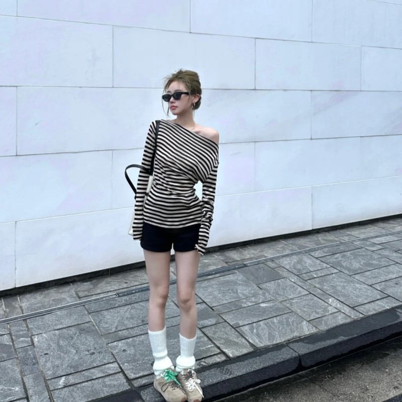 撞色条纹一字肩打底衫女春夏季复古微透防晒长袖T恤显瘦内搭上衣