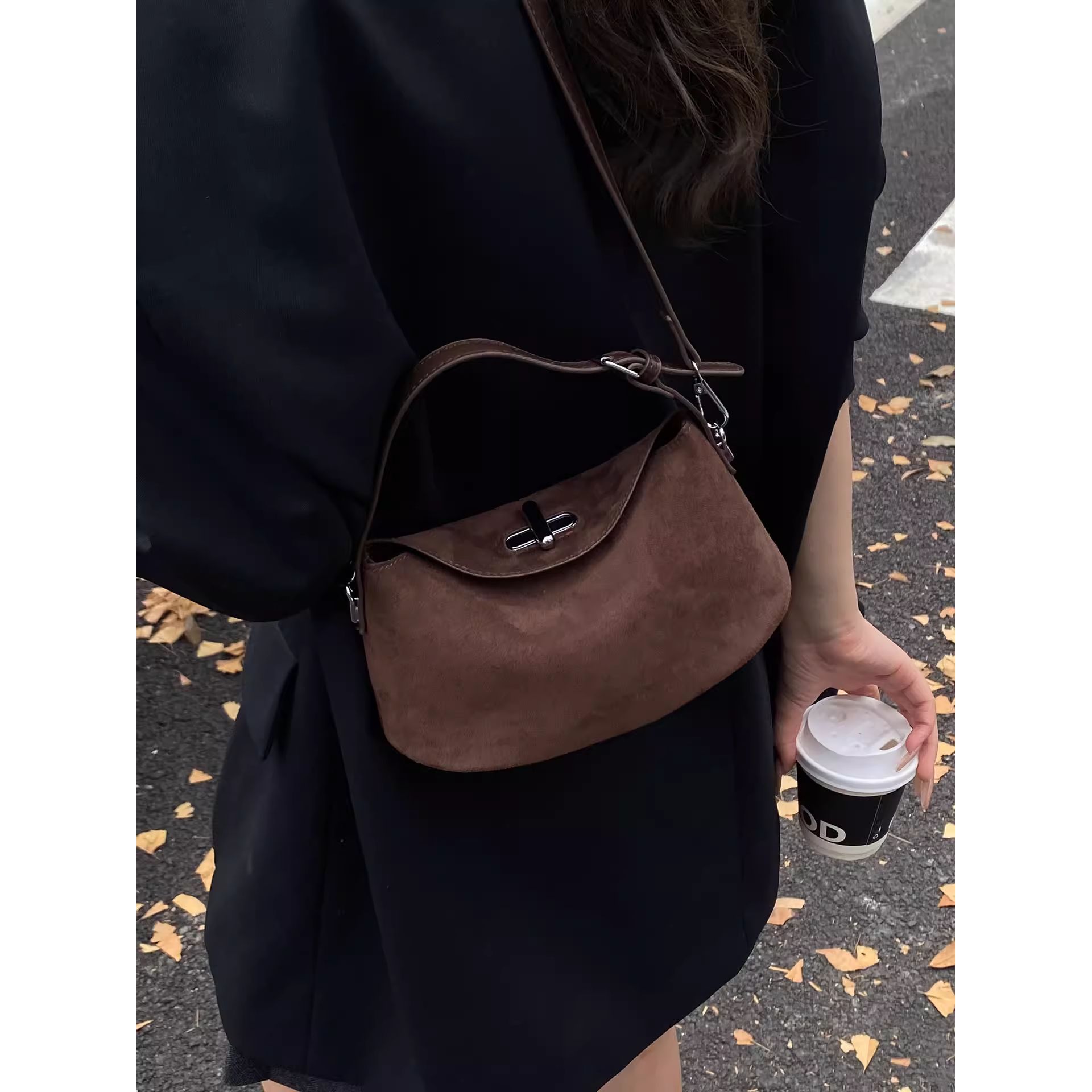 小众设计麂皮绒面饺子包2025百搭气质韩系ins单肩包爆款斜挎包