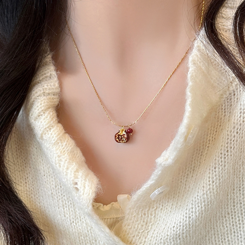 BY安可拉红石榴吊坠项链复古叠戴锁骨链夏季显白精致高级感女配