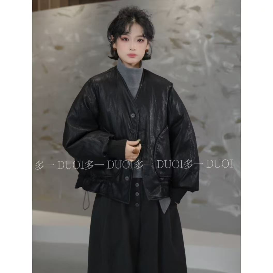 多一“星野”2025冬季时髦设计单排扣V领下摆可调节90绒皮衣羽绒服