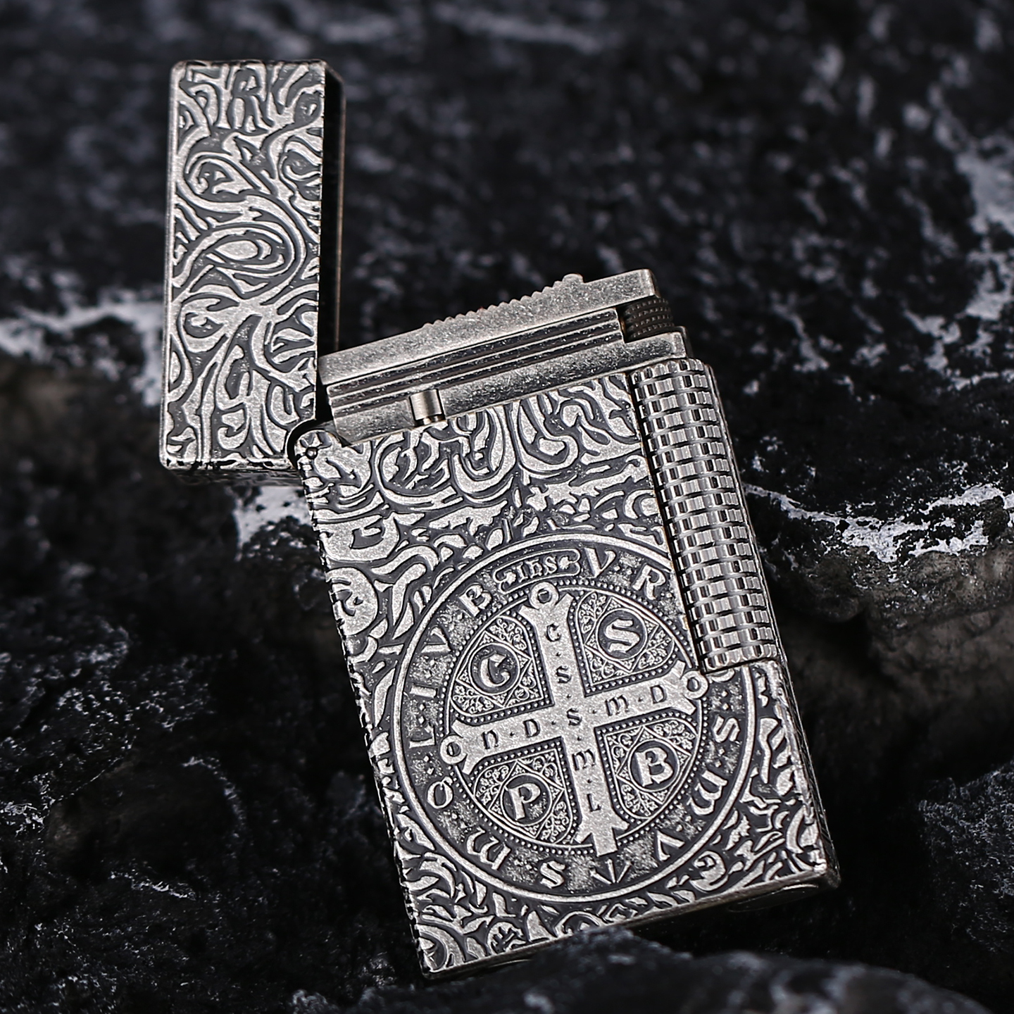 maduro新款时尚雕刻康斯坦丁朗声充气打火机高档设计礼品声音清脆