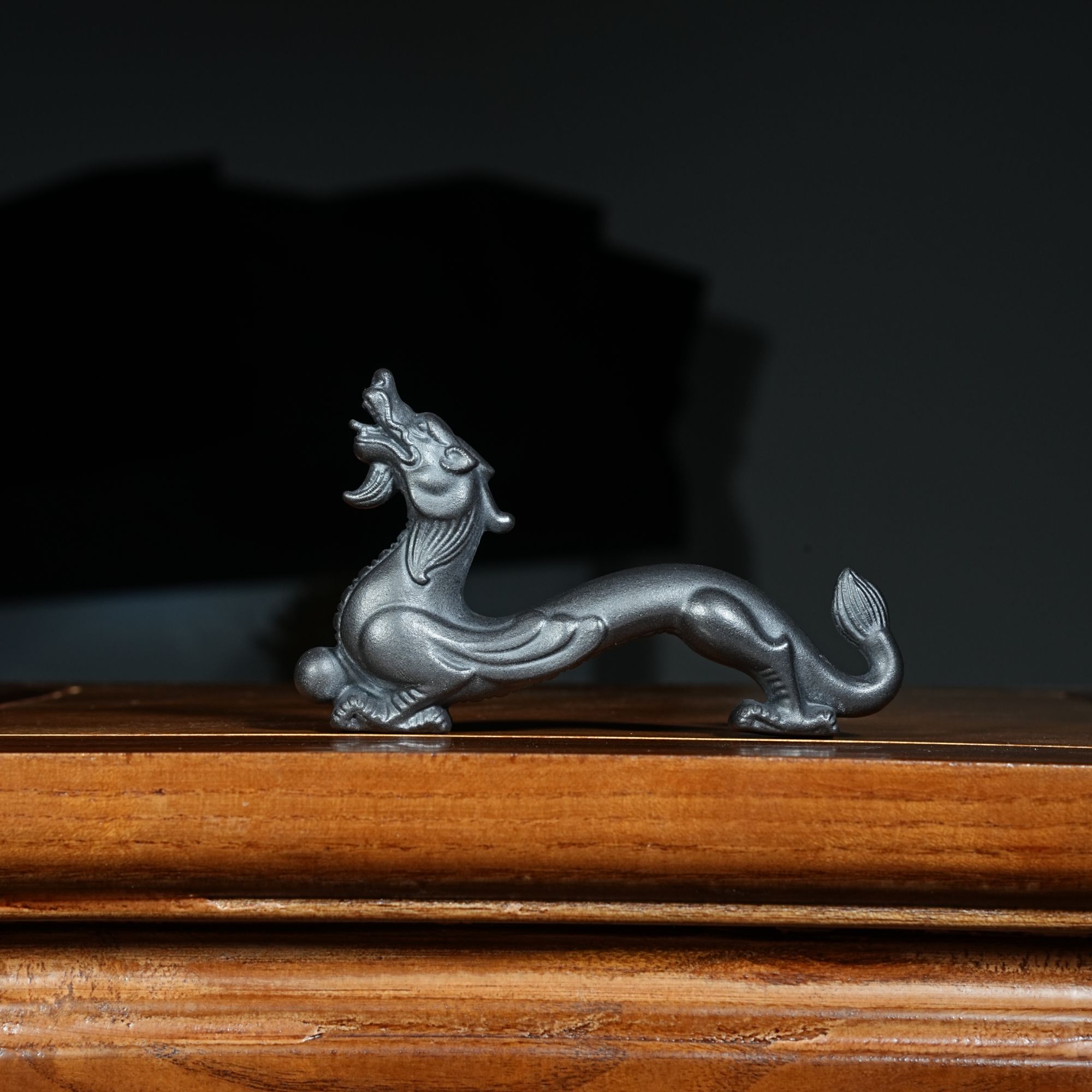 宜兴原矿石黄泥雕龙行天下紫砂手工茶宠茶玩茶道摆件