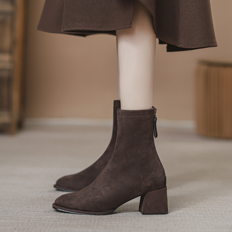 棕色粗跟短靴女瘦瘦靴2025新款秋冬季方头高跟袜靴女绒面弹力靴子